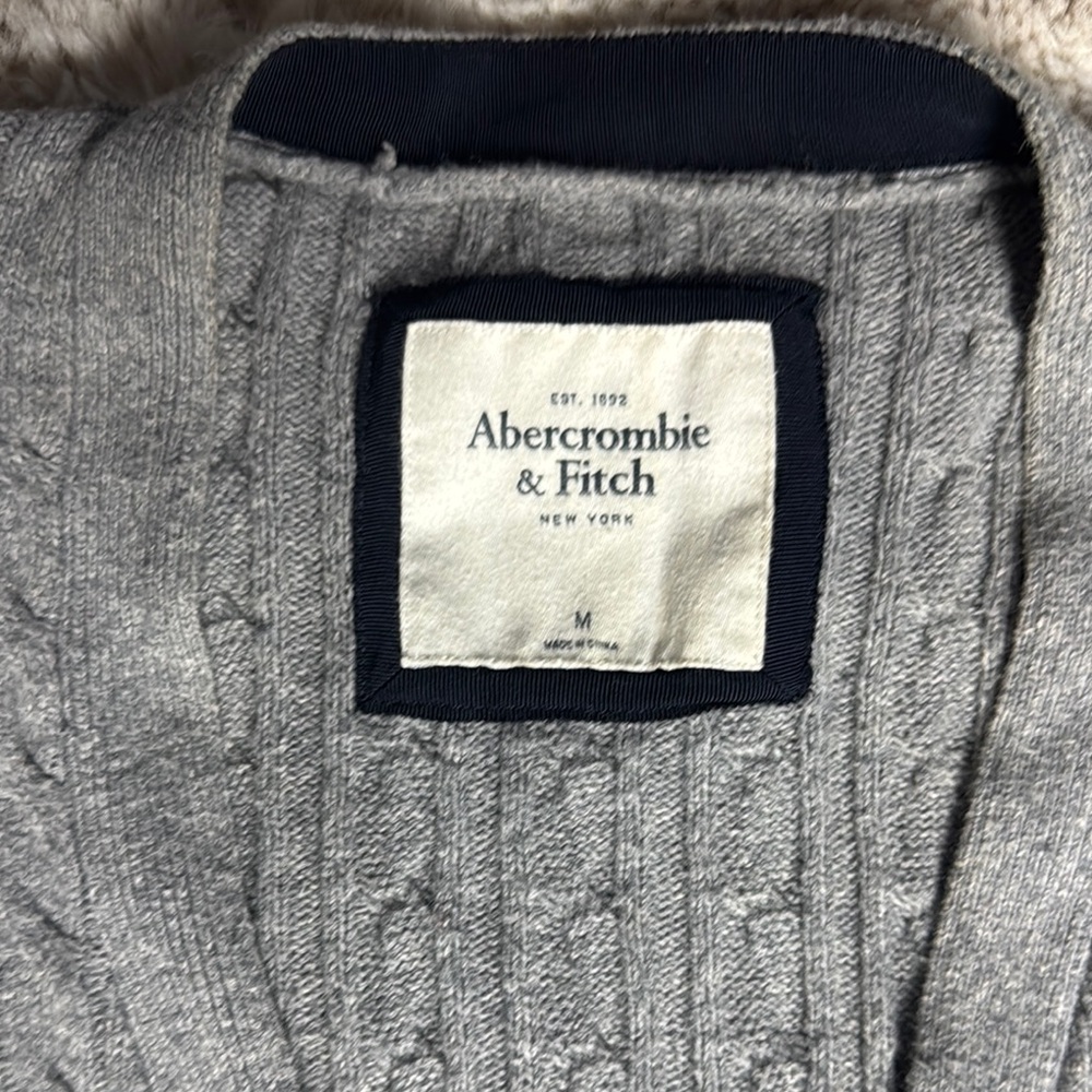 Abercrombie Gray Cable Knit Cardigan Sweater - Picture 2 of 9